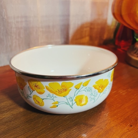 Vintage Other - Vtg Poppy Enamel Bowl